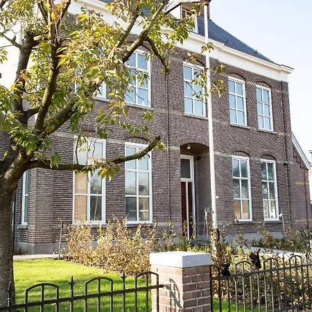 Groepsaccommodatie De Pastorie B&B *