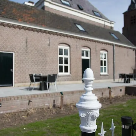 B&B Groepsaccommodatie De Pastorie Lage Mierde