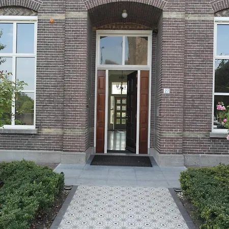 Groepsaccommodatie De Pastorie ベッド・アンド・ブレックファスト Lage Mierde