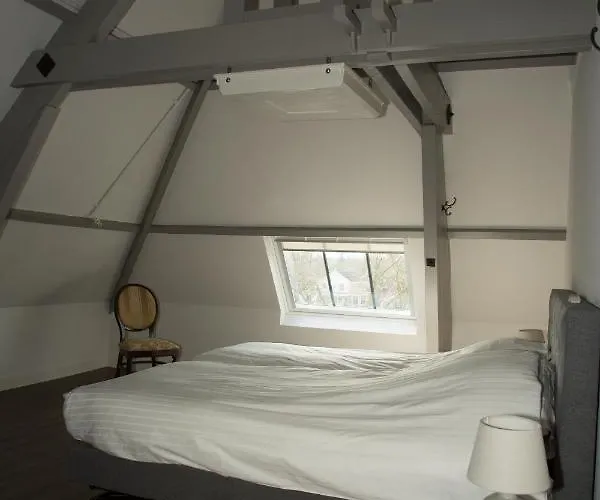 Bed and Breakfast Groepsaccommodatie De Pastorie