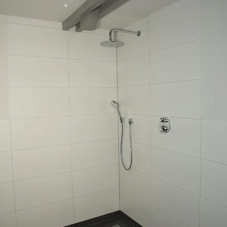 Groepsaccommodatie De Pastorie 住宿加早餐酒店 *