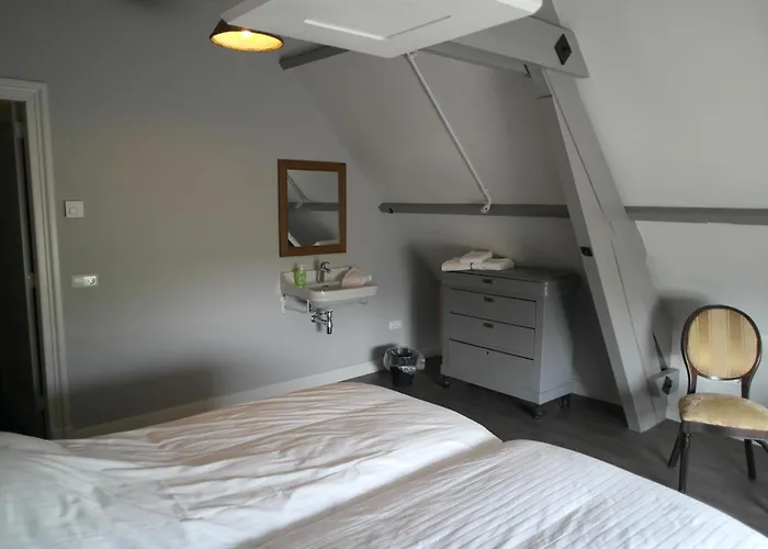 Bed & Breakfast Groepsaccommodatie De Pastorie Lage Mierde