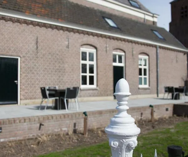 Bed & Breakfast Groepsaccommodatie De Pastorie Lage Mierde