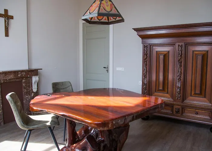 Groepsaccommodatie De Pastorie Bed & Breakfast Lage Mierde